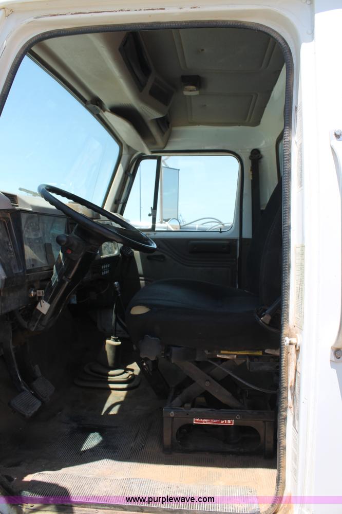 image for item C3887 1997 International 4700 flatbed truck