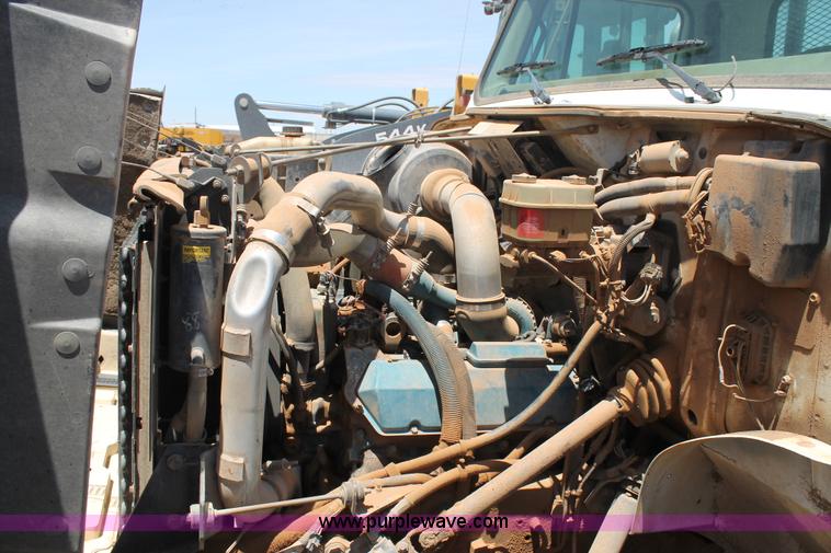 image for item C3887 1997 International 4700 flatbed truck