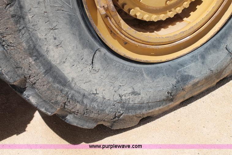 image for item C3889 1994 Caterpillar 988F wheel loader