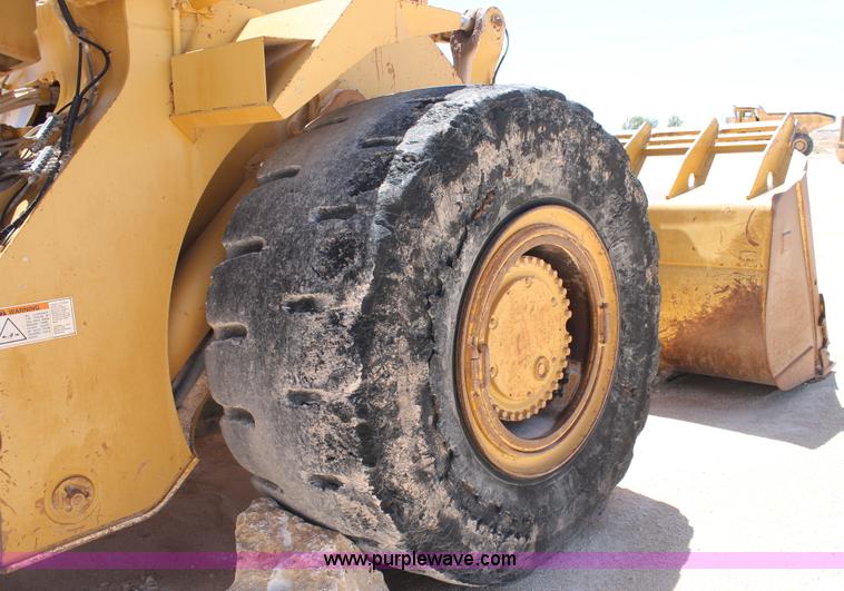 image for item C3889 1994 Caterpillar 988F wheel loader
