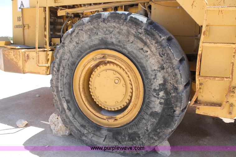 image for item C3889 1994 Caterpillar 988F wheel loader