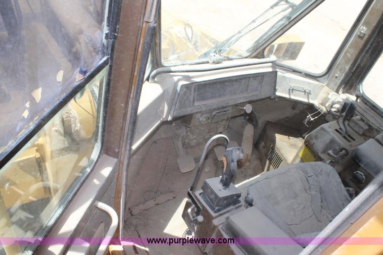 image for item C3889 1994 Caterpillar 988F wheel loader