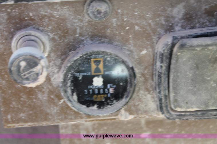 image for item C3889 1994 Caterpillar 988F wheel loader