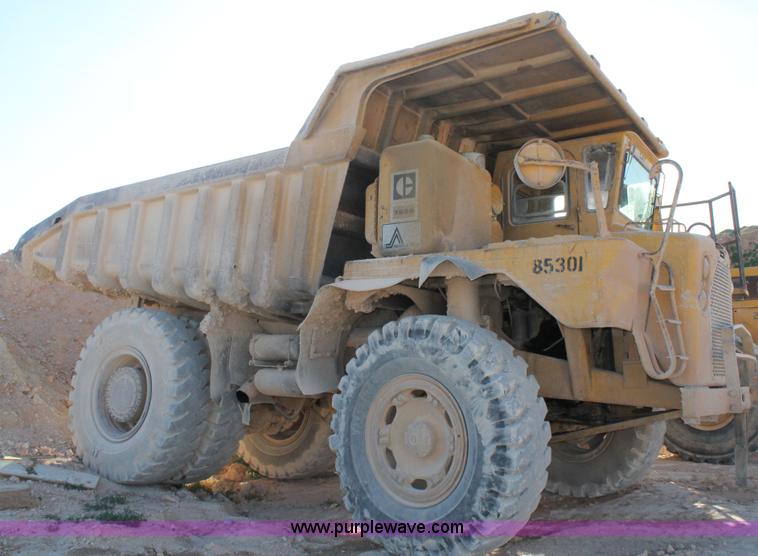 image for item C3890 1977 Caterpillar 769B haul truck