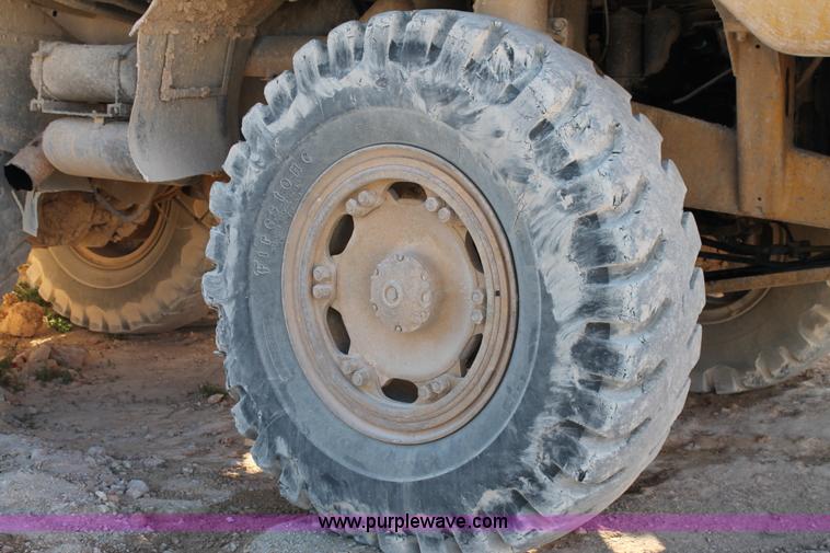 image for item C3890 1977 Caterpillar 769B haul truck