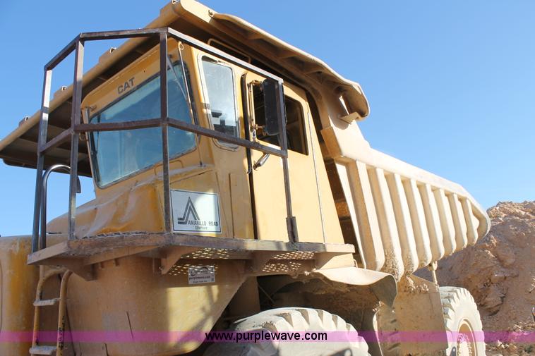 image for item C3890 1977 Caterpillar 769B haul truck