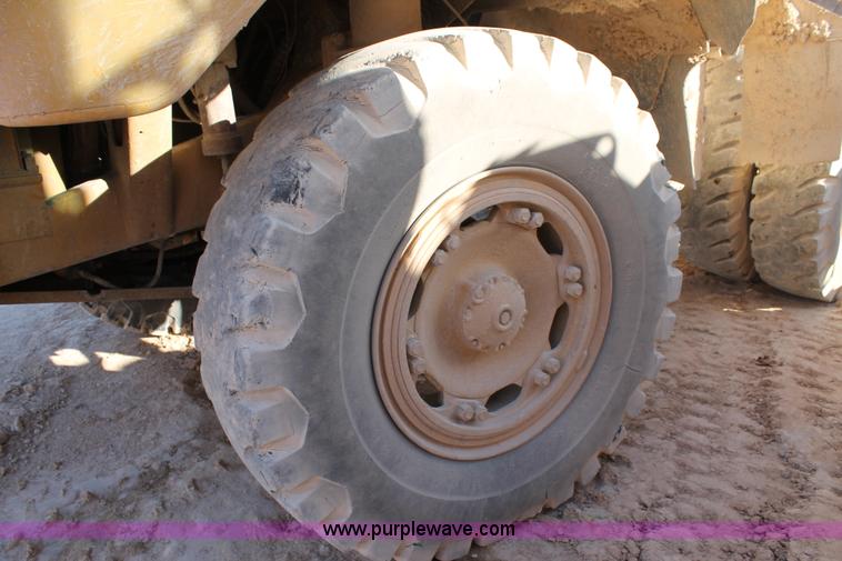 image for item C3890 1977 Caterpillar 769B haul truck