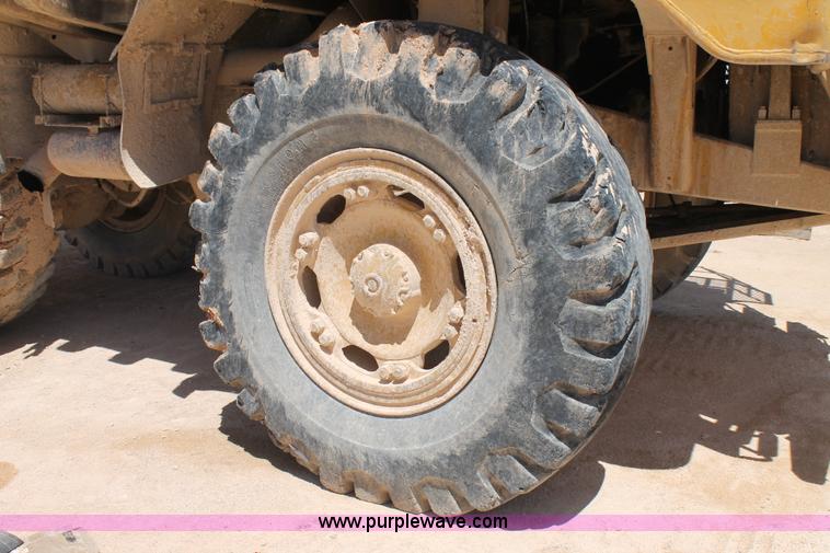 image for item C3890 1977 Caterpillar 769B haul truck