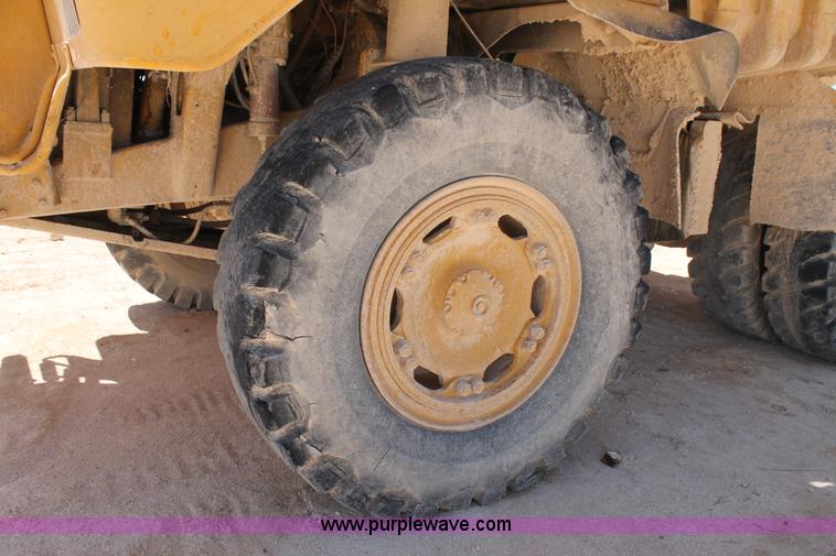 image for item C3890 1977 Caterpillar 769B haul truck