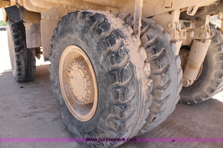 image for item C3890 1977 Caterpillar 769B haul truck