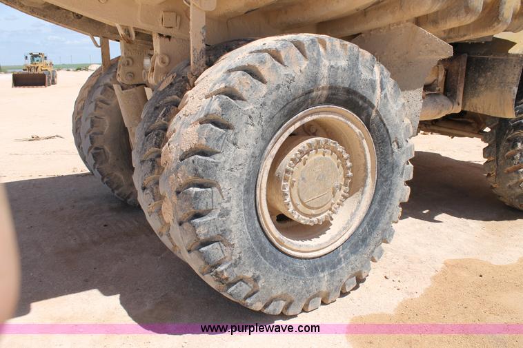 image for item C3890 1977 Caterpillar 769B haul truck