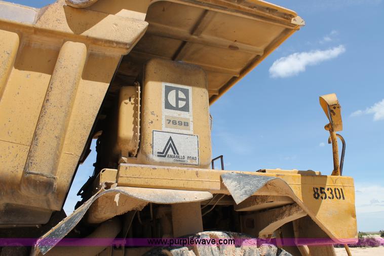 image for item C3890 1977 Caterpillar 769B haul truck