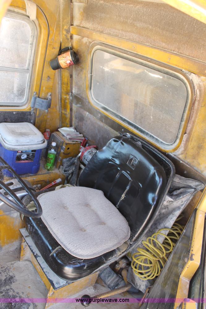 image for item C3890 1977 Caterpillar 769B haul truck