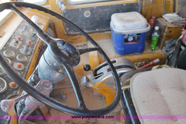 image for item C3890 1977 Caterpillar 769B haul truck