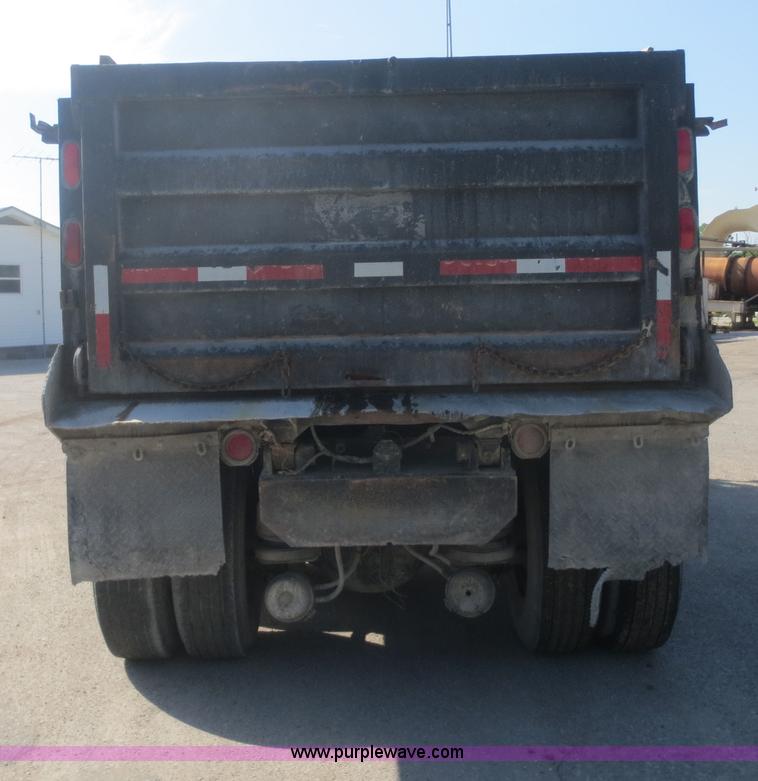 image for item D2102 1993 Kenworth T600 dump truck
