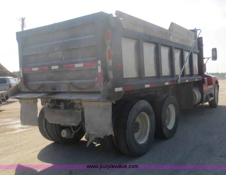 image for item D2102 1993 Kenworth T600 dump truck