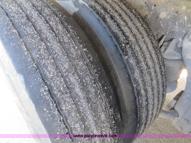 image for item D2102 1993 Kenworth T600 dump truck