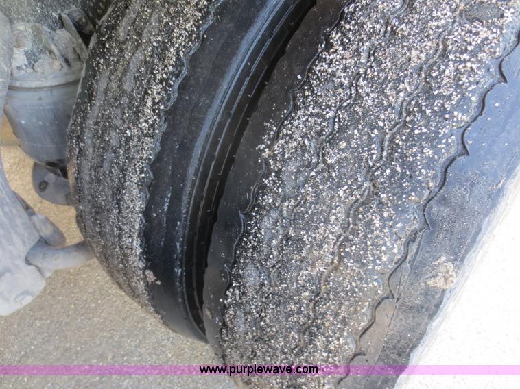 image for item D2102 1993 Kenworth T600 dump truck