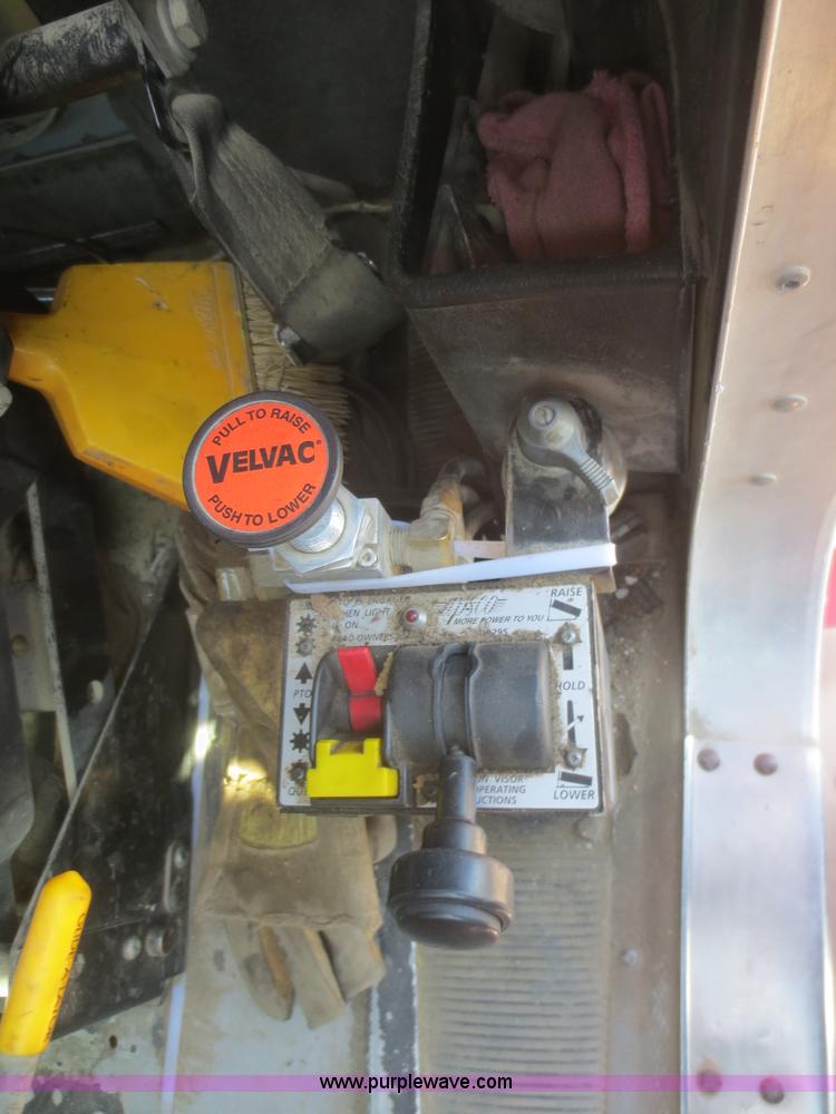 image for item D2102 1993 Kenworth T600 dump truck