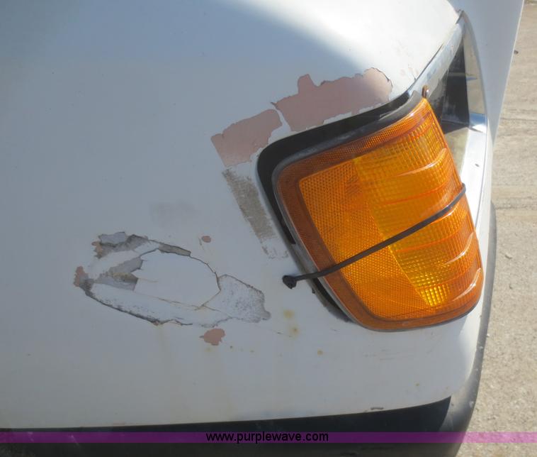 image for item D2103 1991 Freightliner FLD dump truck