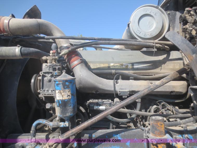 image for item D2103 1991 Freightliner FLD dump truck