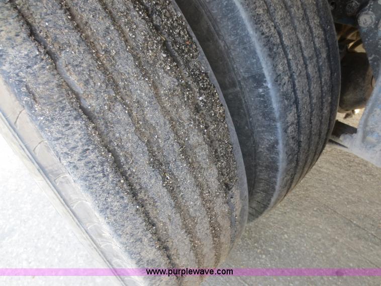 image for item D2103 1991 Freightliner FLD dump truck