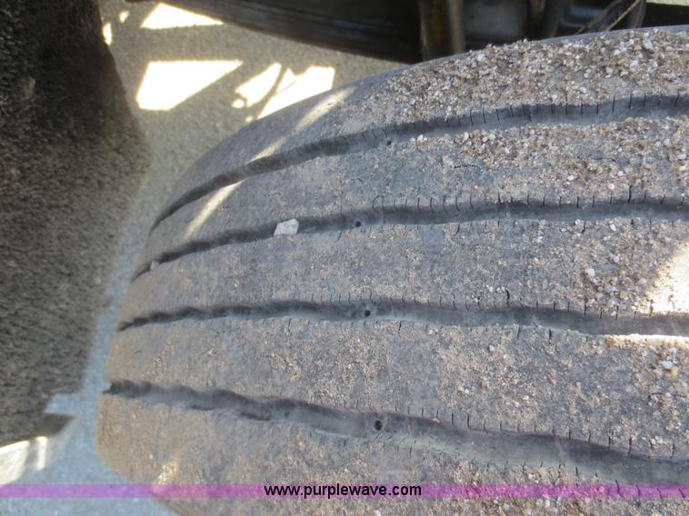 image for item D2103 1991 Freightliner FLD dump truck