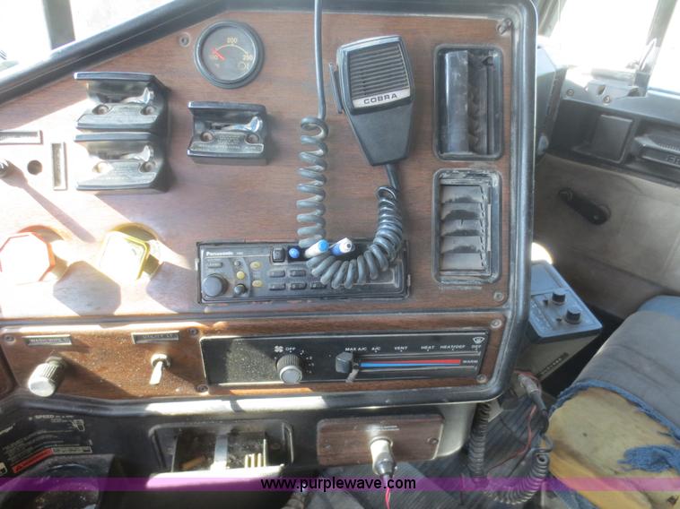 image for item D2103 1991 Freightliner FLD dump truck