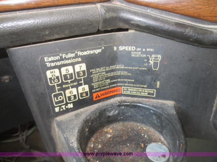 image for item D2103 1991 Freightliner FLD dump truck