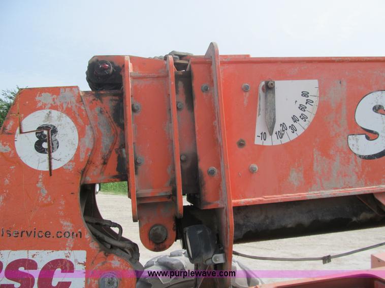 image for item F3501 2005 SkyTrak 8042 telehandler