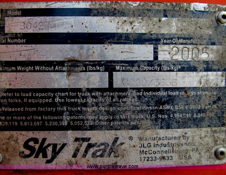 image for item F3501 2005 SkyTrak 8042 telehandler