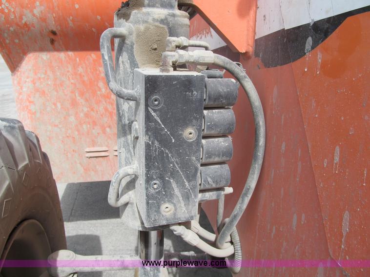 image for item F3501 2005 SkyTrak 8042 telehandler