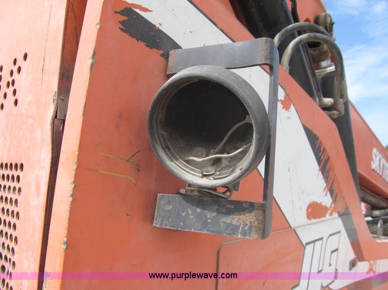 image for item F3501 2005 SkyTrak 8042 telehandler