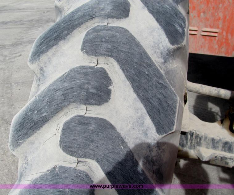 image for item F3501 2005 SkyTrak 8042 telehandler