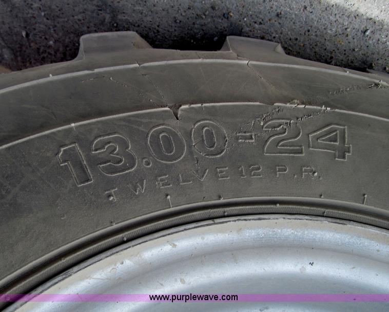 image for item F3501 2005 SkyTrak 8042 telehandler