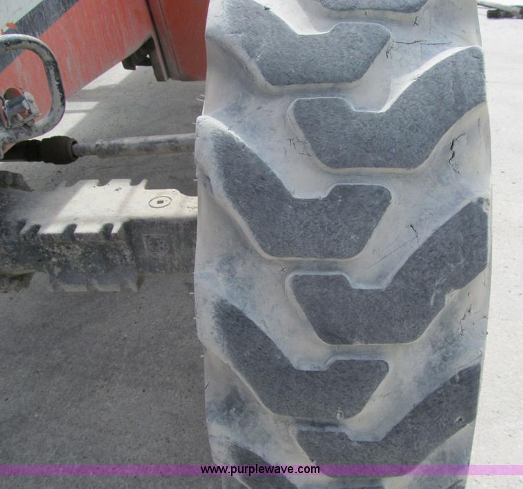 image for item F3501 2005 SkyTrak 8042 telehandler