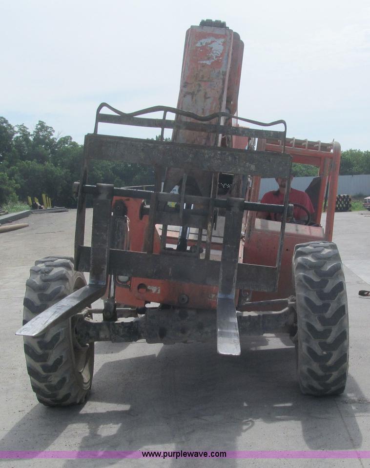 image for item F3501 2005 SkyTrak 8042 telehandler