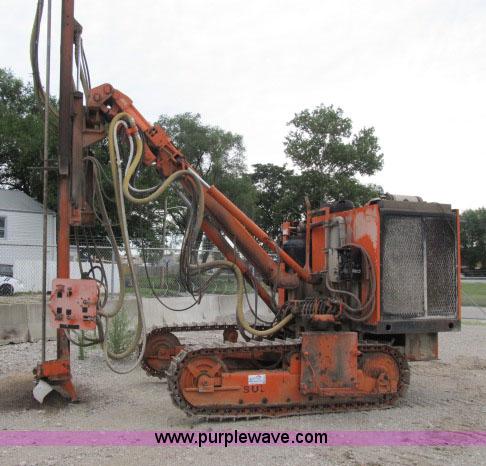 image for item F4933 Sullivan D900Q7SCE self-contained air track drill