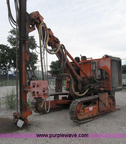 image for item F4933 Sullivan D900Q7SCE self-contained air track drill