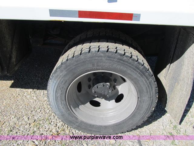 image for item F4944 2008 Ford F550 SuperCab dump bed truck