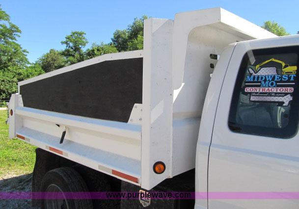 image for item F4944 2008 Ford F550 SuperCab dump bed truck