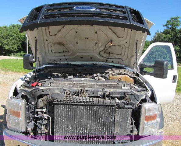 image for item F4944 2008 Ford F550 SuperCab dump bed truck