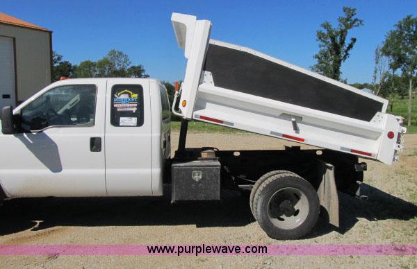 image for item F4944 2008 Ford F550 SuperCab dump bed truck
