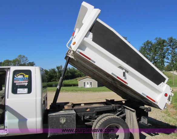image for item F4944 2008 Ford F550 SuperCab dump bed truck