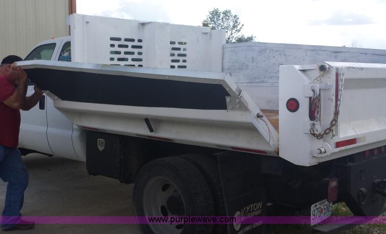 image for item F4944 2008 Ford F550 SuperCab dump bed truck