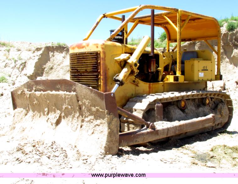 image for item F7414 1966 Allis Chalmers HD16 dozer