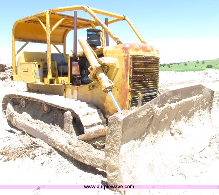 image for item F7414 1966 Allis Chalmers HD16 dozer
