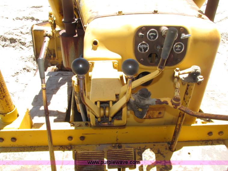 image for item F7414 1966 Allis Chalmers HD16 dozer