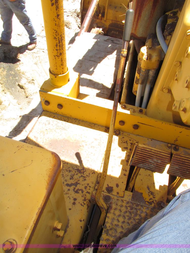 image for item F7414 1966 Allis Chalmers HD16 dozer