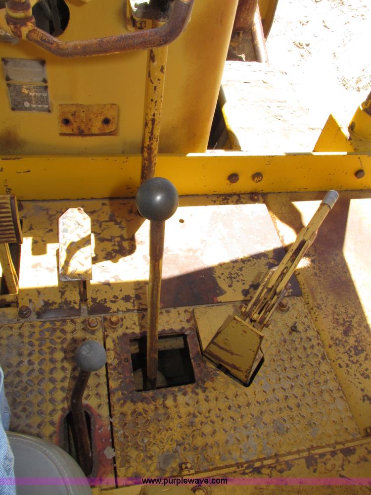 image for item F7414 1966 Allis Chalmers HD16 dozer